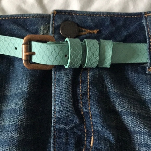 New - Light Blue Aqua Snakeskin Textured Belt w/ copper tone hardware- Size 10 - Picture 2 of 2